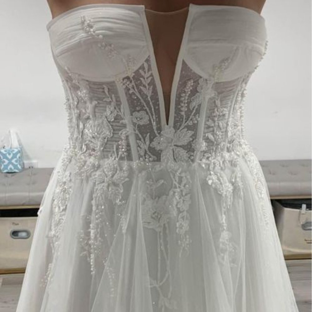 Strapless Wedding Gown - Picture 4 of 4